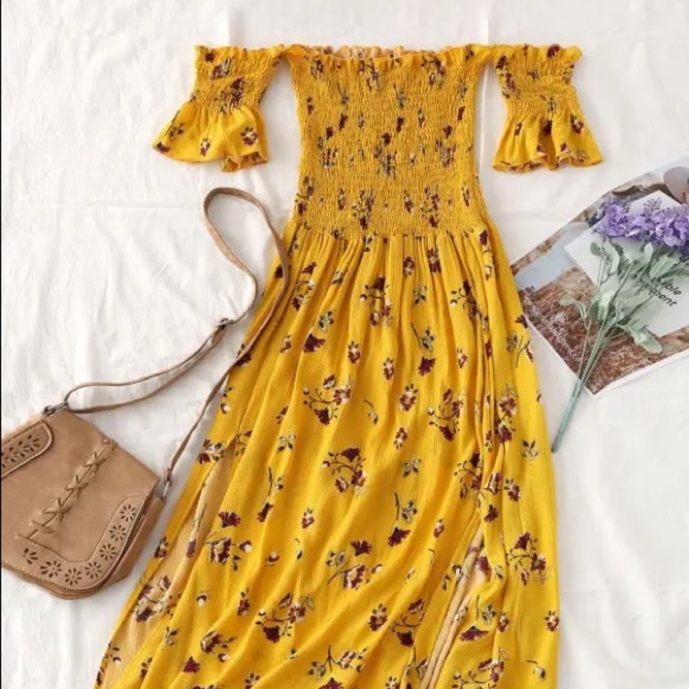 NWOT Floral Off the Shoulder Dress - S